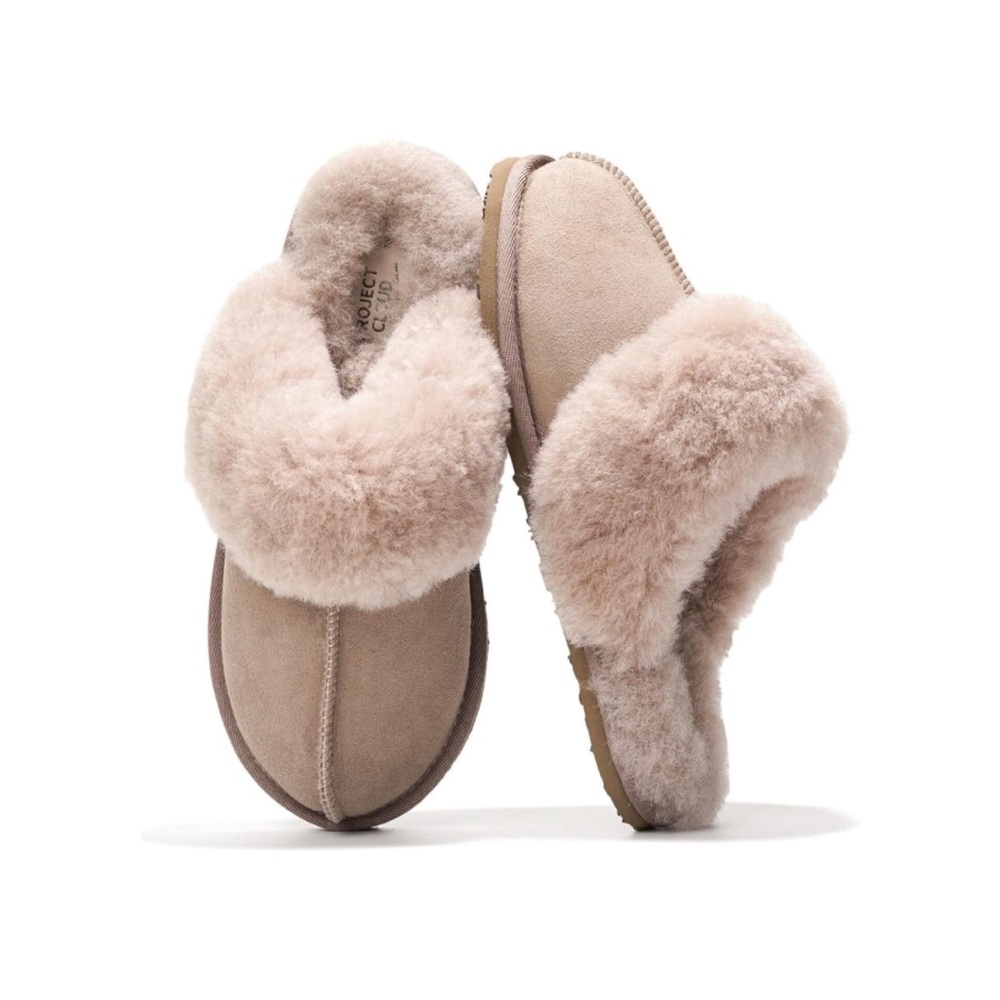 Cozy Fur-Lined Pale Pink Tan Slippers — 8 — Brand New UGG - Picture 2 of 4